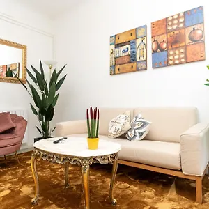 Historic Apt In The Center Of With Balcony Lucca