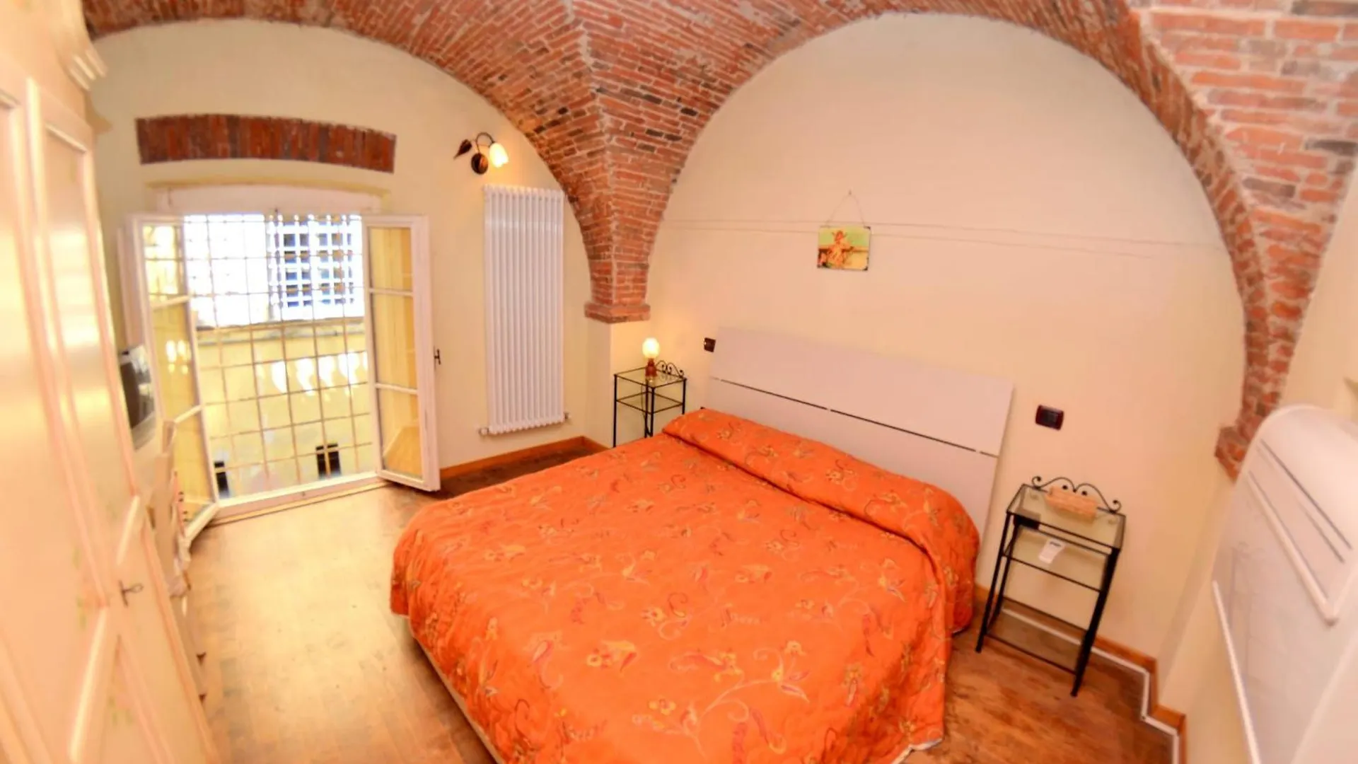 Apartment In The Historic Center Of Lucca 0*,
